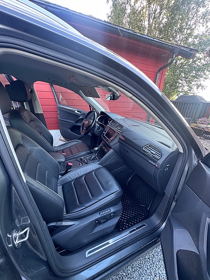 Volkswagen Tiguan 10 of 21