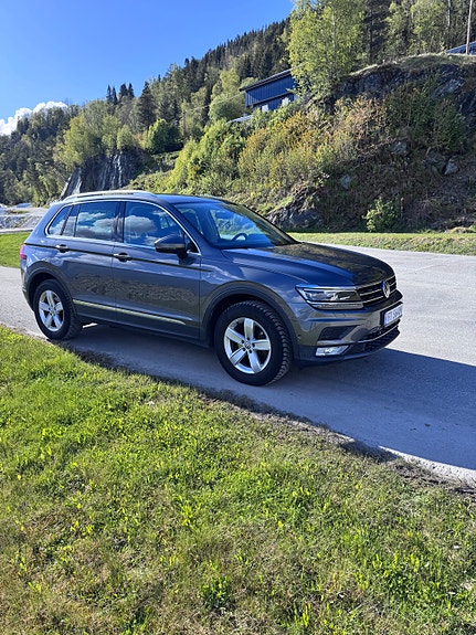 Volkswagen Tiguan 4 of 21