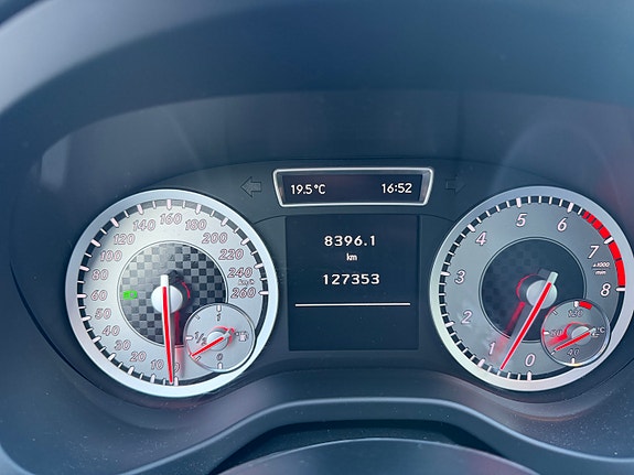 Mercedes-Benz A180 25 of 30
