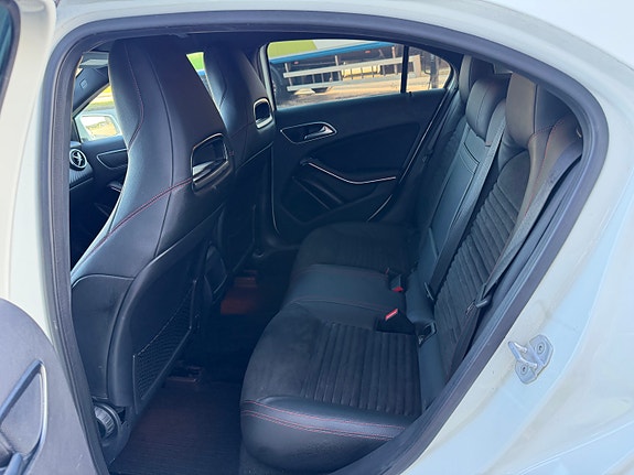 Mercedes-Benz A180 18 of 30