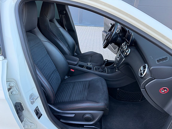 Mercedes-Benz A180 23 of 30