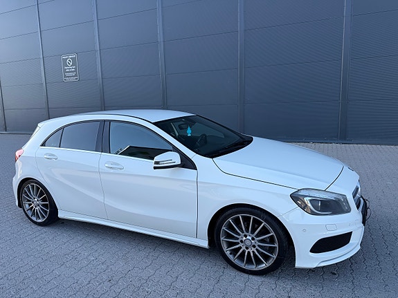 Mercedes-Benz A180 2 of 30