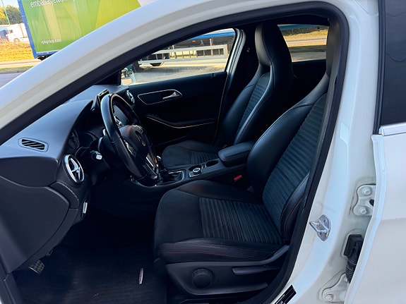 Mercedes-Benz A180 15 of 30