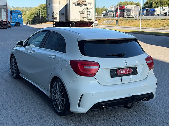 Mercedes-Benz A180 13 of 30