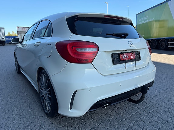Mercedes-Benz A180 11 of 30