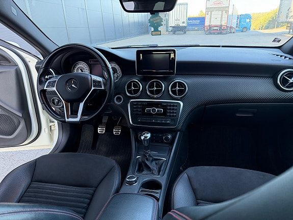 Mercedes-Benz A180 21 of 30