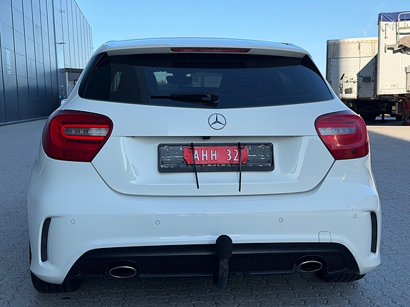 Mercedes-Benz A180 10 of 30