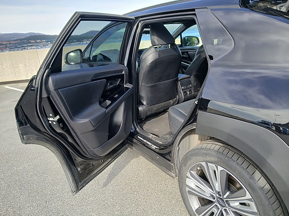 Subaru Solterra 7 of 23