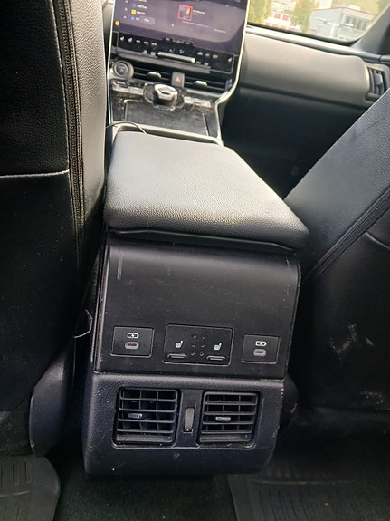Subaru Solterra 17 of 23