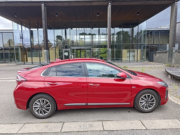 Hyundai IONIQ 6 of 16