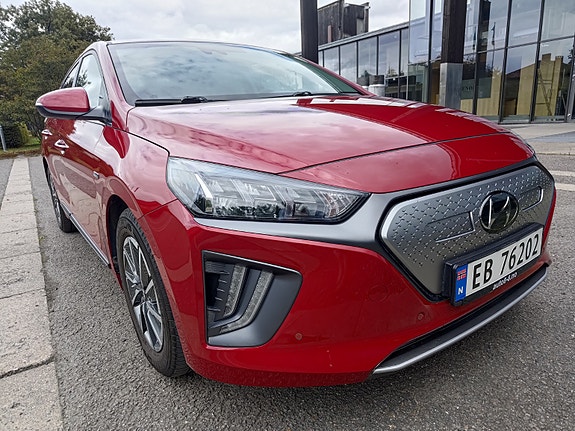 Hyundai IONIQ 3 of 16