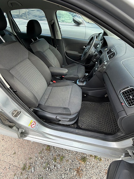 Volkswagen Polo 18 of 23