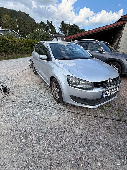Volkswagen Polo 2 of 23