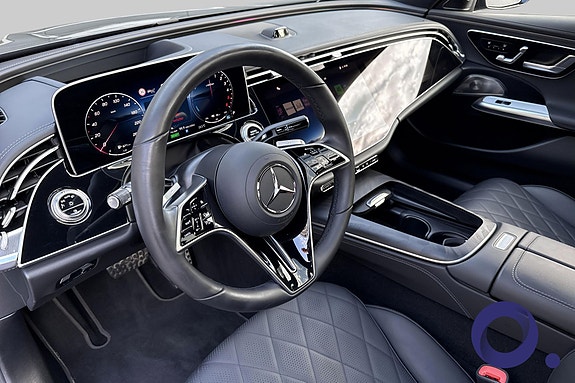 Mercedes-Benz E300 de 13 of 18