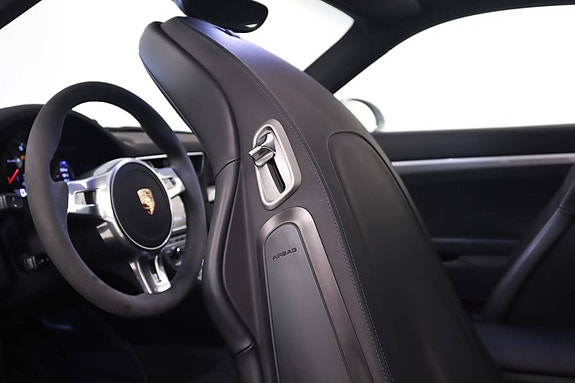 Porsche 911 Turbo S 3 of 15