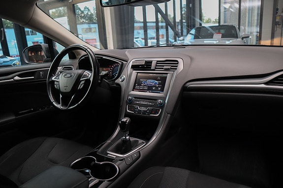 Ford Mondeo 24 of 30