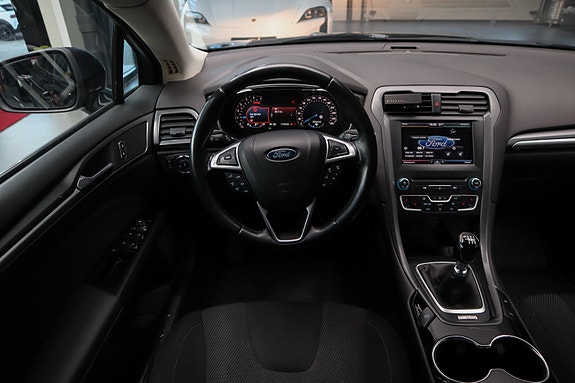 Ford Mondeo 26 of 30