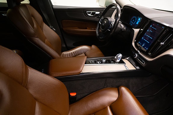 Volvo XC60 27 of 30