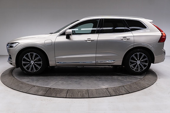 Volvo XC60 2 of 30