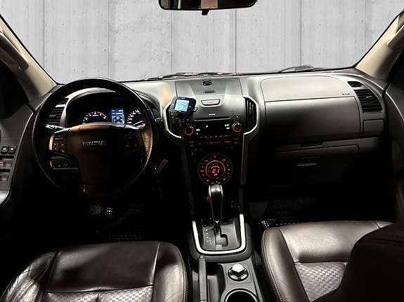 Isuzu D-max 25 of 30