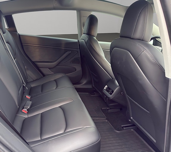 Tesla Model 3 12 of 13