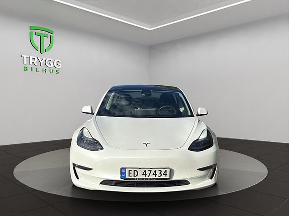Tesla Model 3 8 of 13