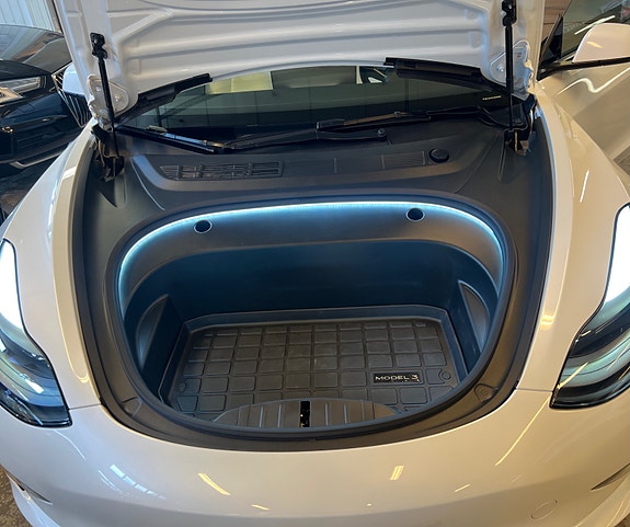 Tesla Model 3 10 of 30