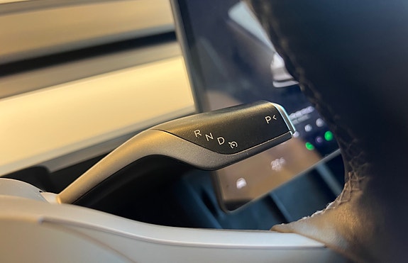 Tesla Model 3 16 of 30
