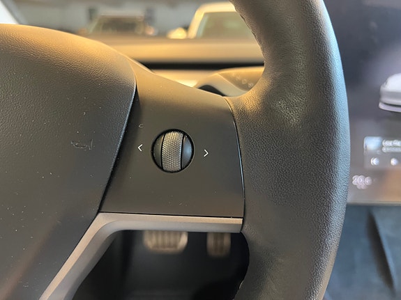 Tesla Model 3 15 of 30