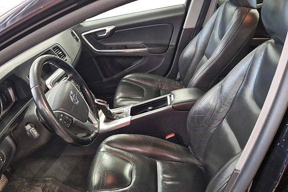 Volvo V60 7 of 15