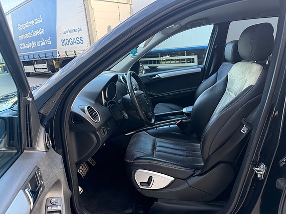 Mercedes-Benz ML280 14 of 30