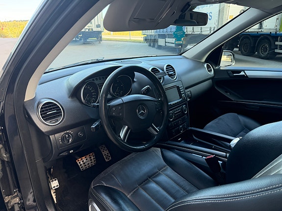 Mercedes-Benz ML280 15 of 30