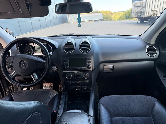 Mercedes-Benz ML280 21 of 30