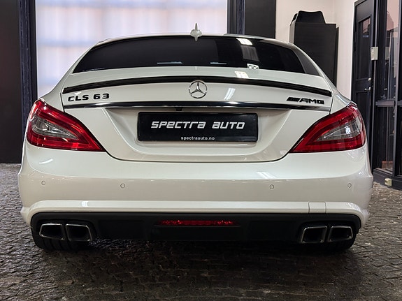 Mercedes-Benz CLS63 4 of 5