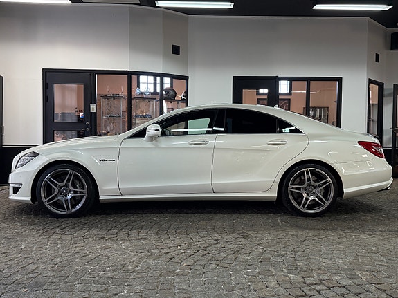 Mercedes-Benz CLS63 2 of 5