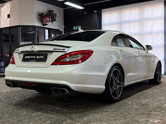 Mercedes-Benz CLS63 5 of 5