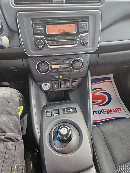 Nissan Leaf 15 of 17