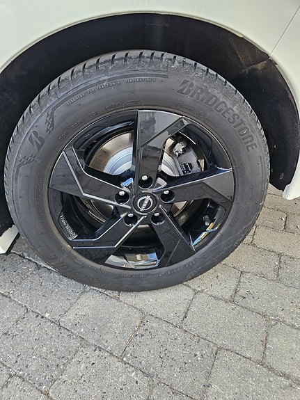 Nissan Leaf 17 of 17