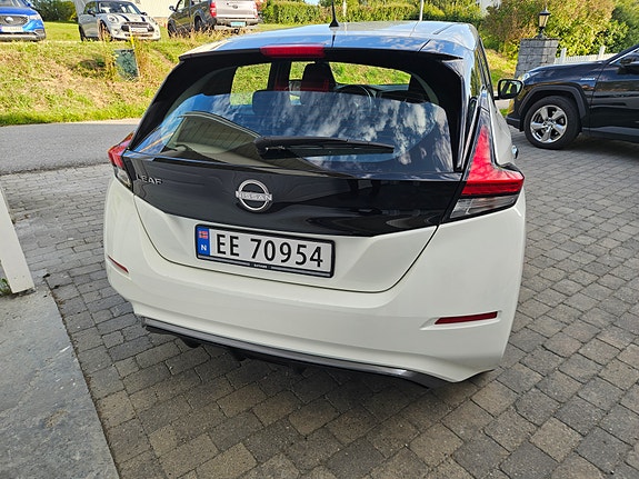 Nissan Leaf 7 of 17