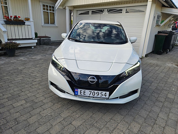 Nissan Leaf 2 of 17