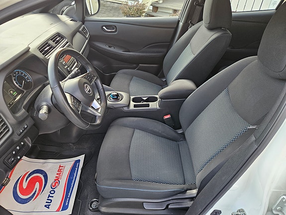 Nissan Leaf 9 of 17