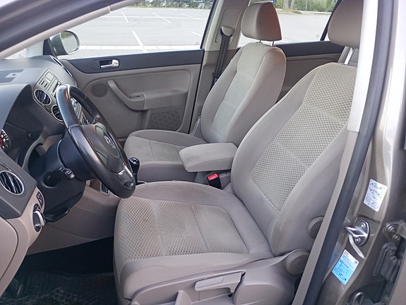 Volkswagen Golf Plus 18 of 24