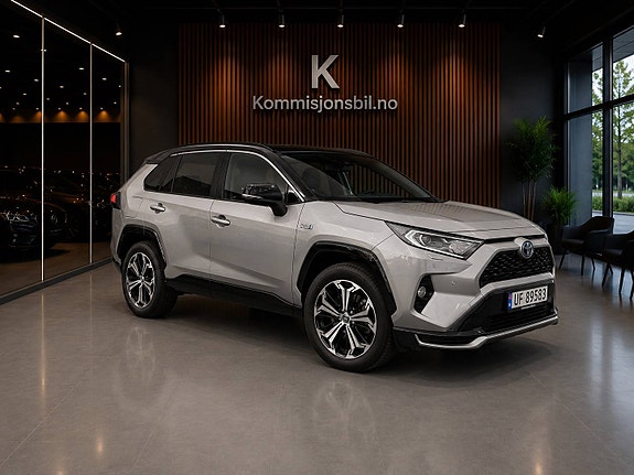 Toyota RAV4 Plug-in Hybrid 2 of 30