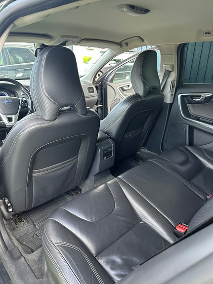 Volvo V60 9 of 21