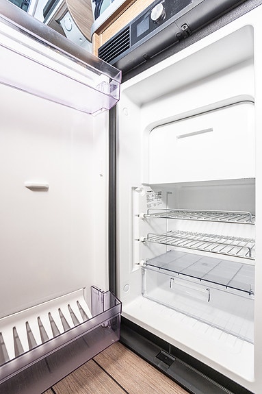 Knaus BOXLIFE 600 ME - 9-trinns aut., Truma Combi 6 Diesel/El, 2 dobbeltsenger i høyden, full Led kjørelys, Fiat sikkerhetspakke, el p-brems ++ 11 of 25