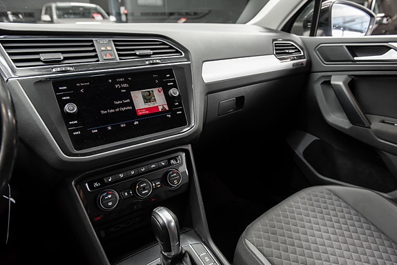 Volkswagen Tiguan 12 of 19