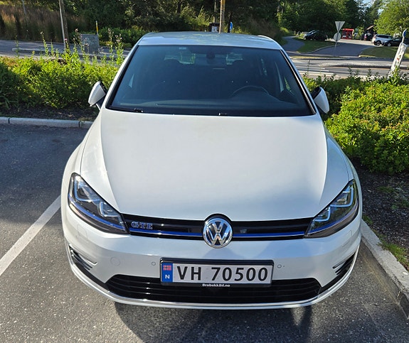 Volkswagen Golf VII 18 of 30