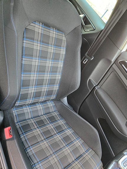 Volkswagen Golf VII 25 of 30