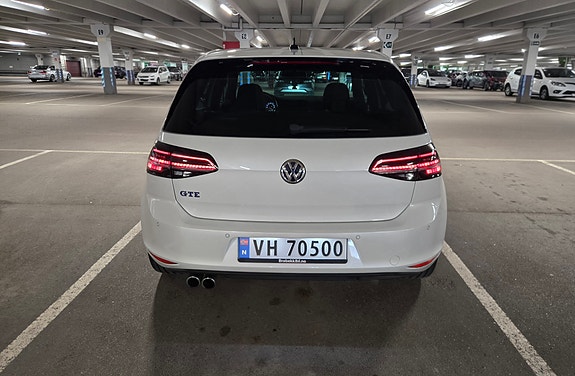 Volkswagen Golf VII 7 of 30