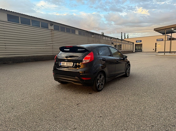 Ford Fiesta 7 of 24
